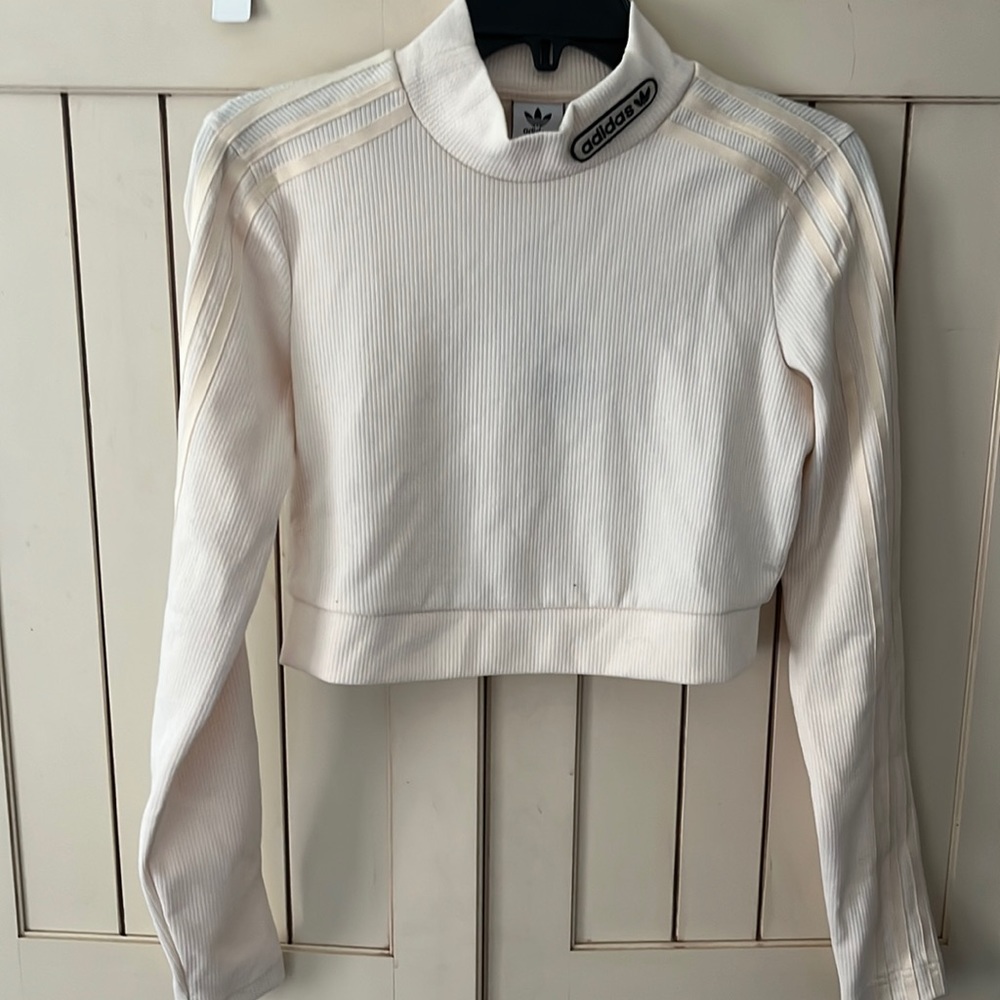 Cream color brand new LS Crop top, great w leggings or jeans